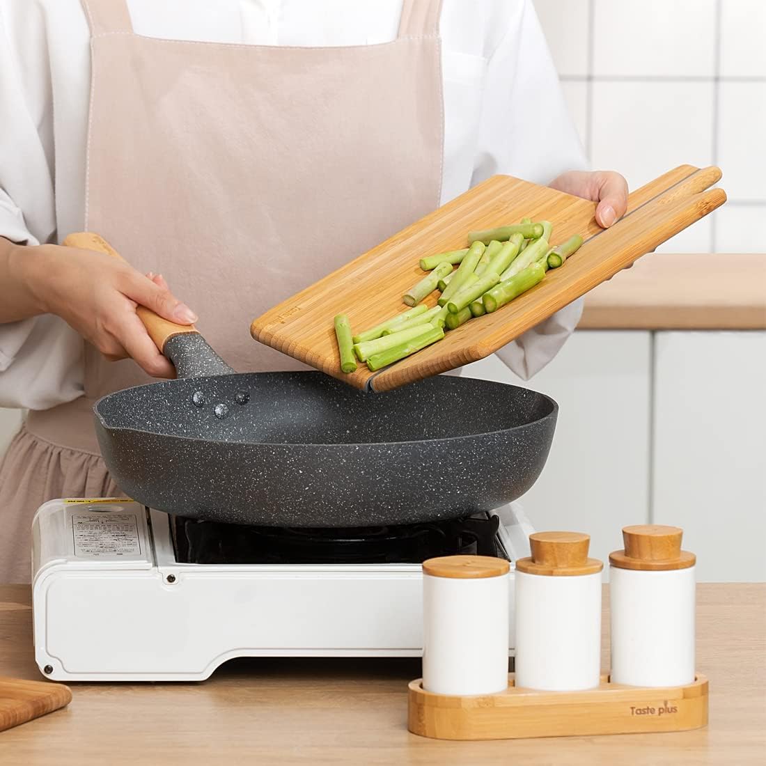 Folding Bamboo Cutting Board for Kitchen, Durable Wood Chopping Board with Handles, Foldable Wood Cutting Board Perfect for Meat, Vegetables, Fruits, and Cheese, 10.9 x 8.4 Inch