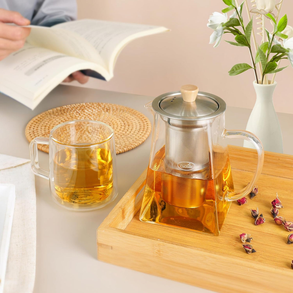 CNGLASS Glass Teapot with Infuser,24oz Clear Glass Tea Kettle with Removable Stainless Steel Strainer,Stovetop Safe Glass Teapot for Blooming and Loose Leaf Tea…
